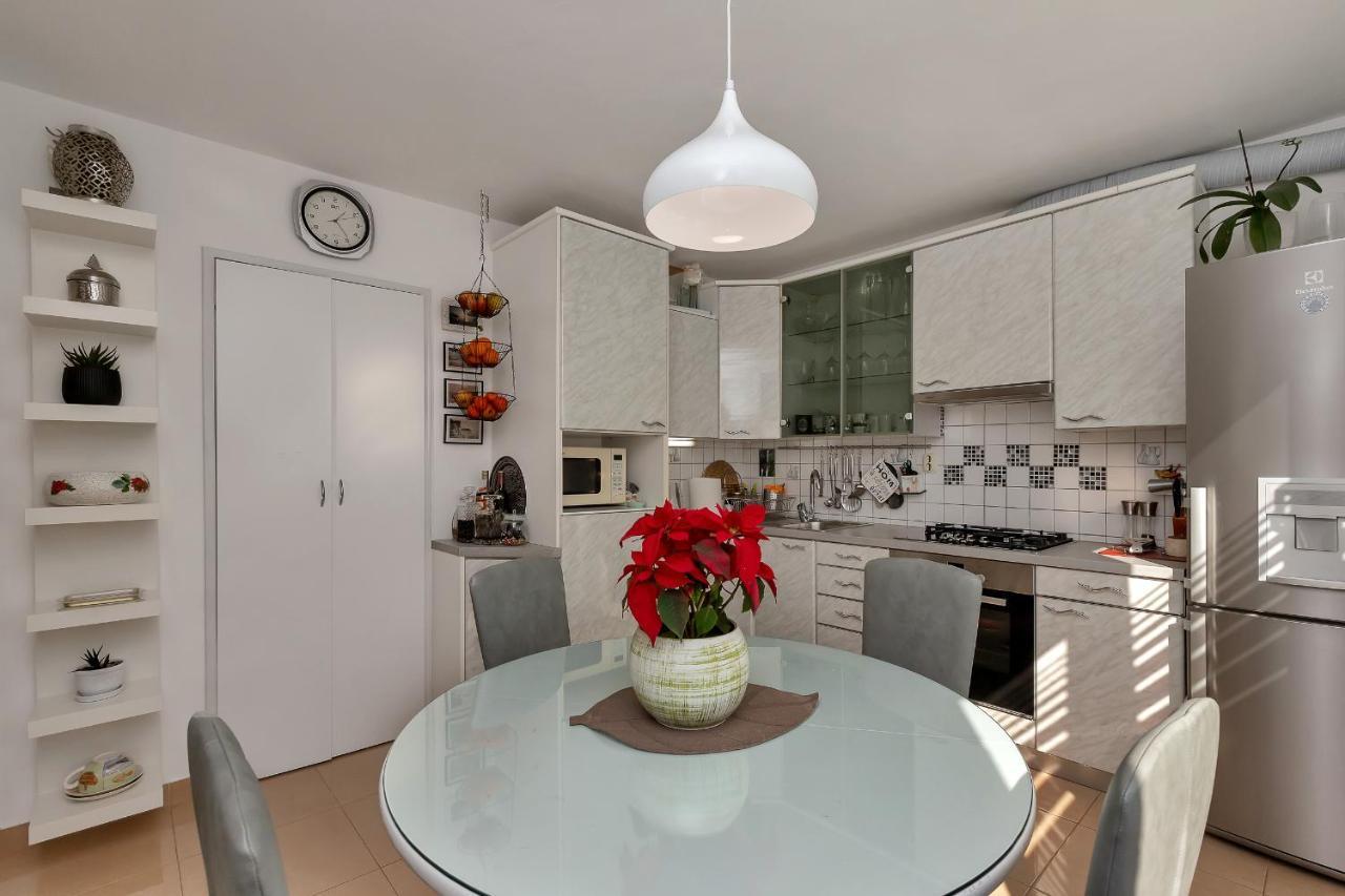 Apartment Marina Makarska Bagian luar foto