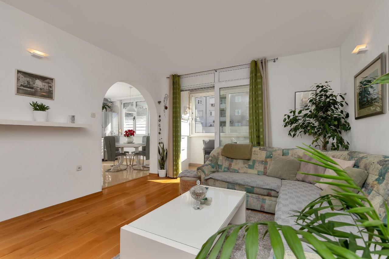 Apartment Marina Makarska Bagian luar foto