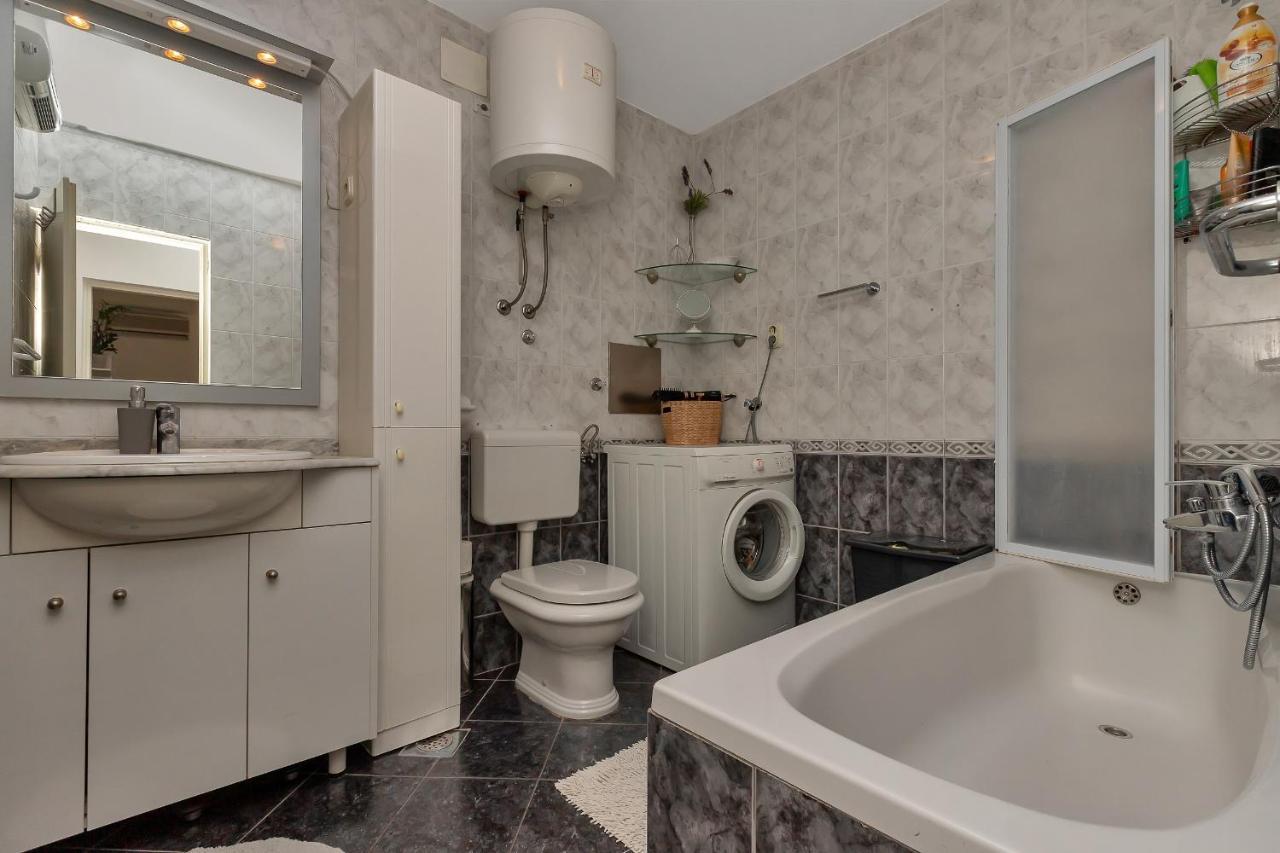 Apartment Marina Makarska Bagian luar foto